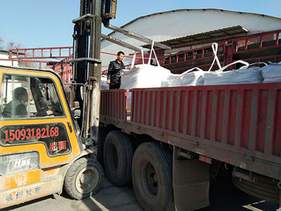 開封耐火材料現(xiàn)場裝車實(shí)錄 工業(yè)高效與物流協(xié)同的典范